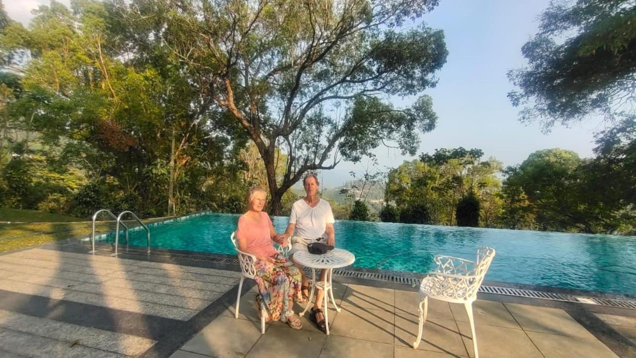 Ambady Estate Hotell Munnar Exteriör bild